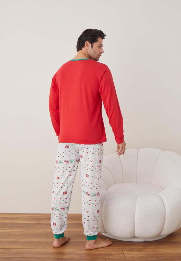 Pijama barbati Craciun " Merry Chrystmas " maneca lunga ,pantaloni lungi,Culoare Rosu Engros